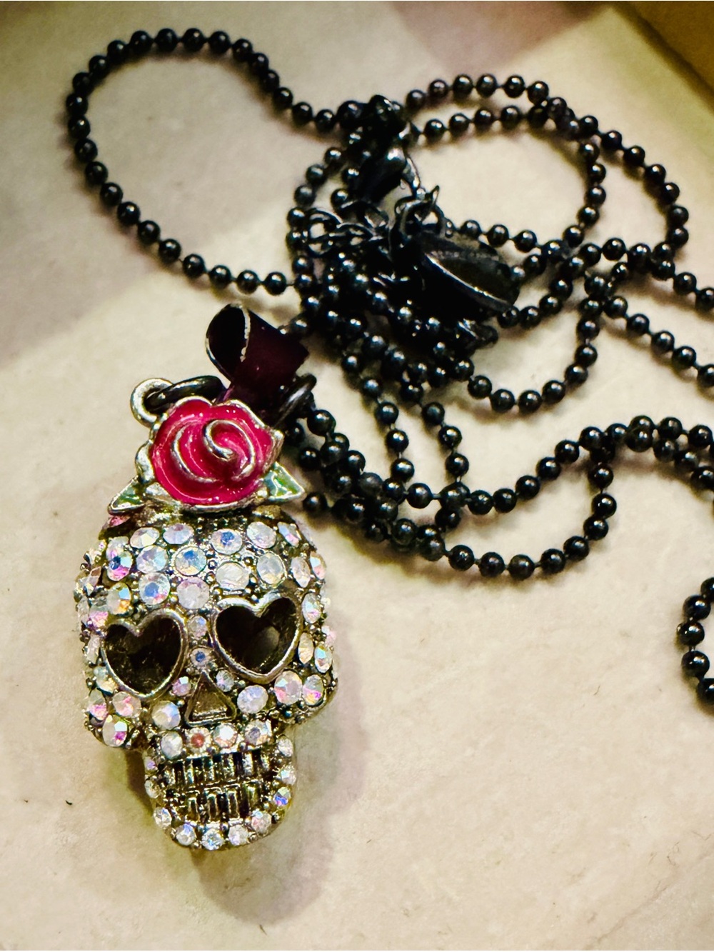 MINT Betsey Johnson AB Rhinestone Sugar Skull Rose Bow Pendant Necklace